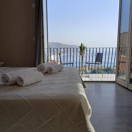 Athena Charming Rooms ตาออร์มินา ภายนอก รูปภาพ