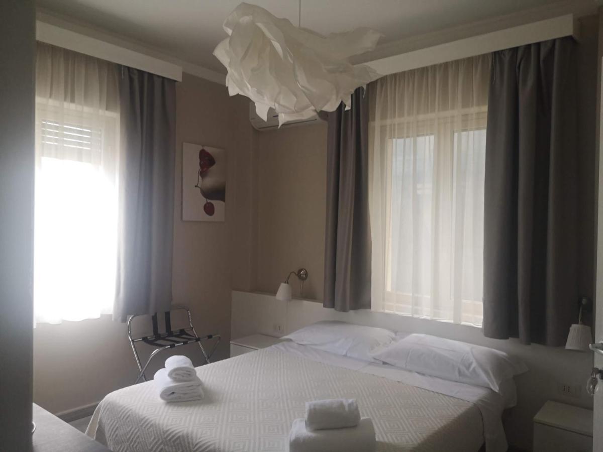 Athena Charming Rooms ตาออร์มินา ภายนอก รูปภาพ
