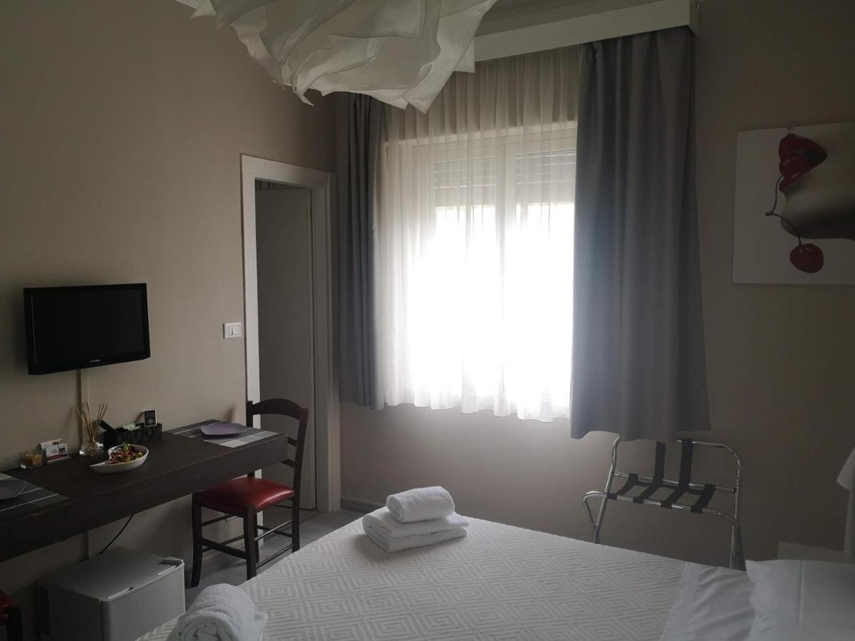 Athena Charming Rooms ตาออร์มินา ภายนอก รูปภาพ