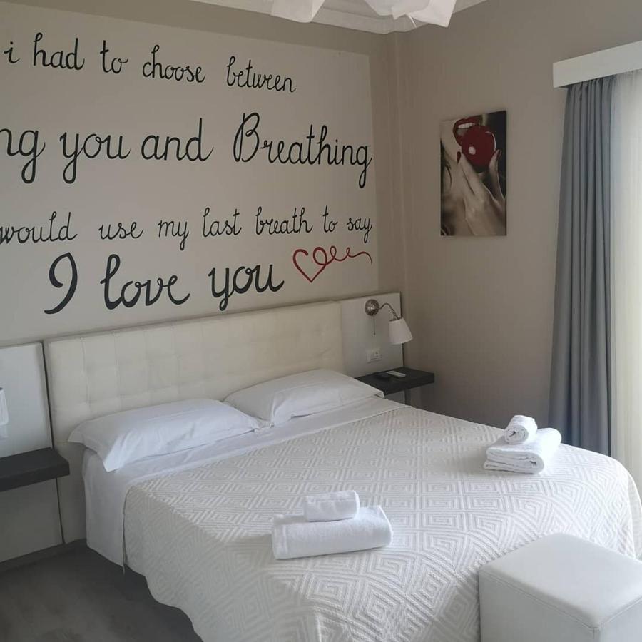 Athena Charming Rooms ตาออร์มินา ภายนอก รูปภาพ