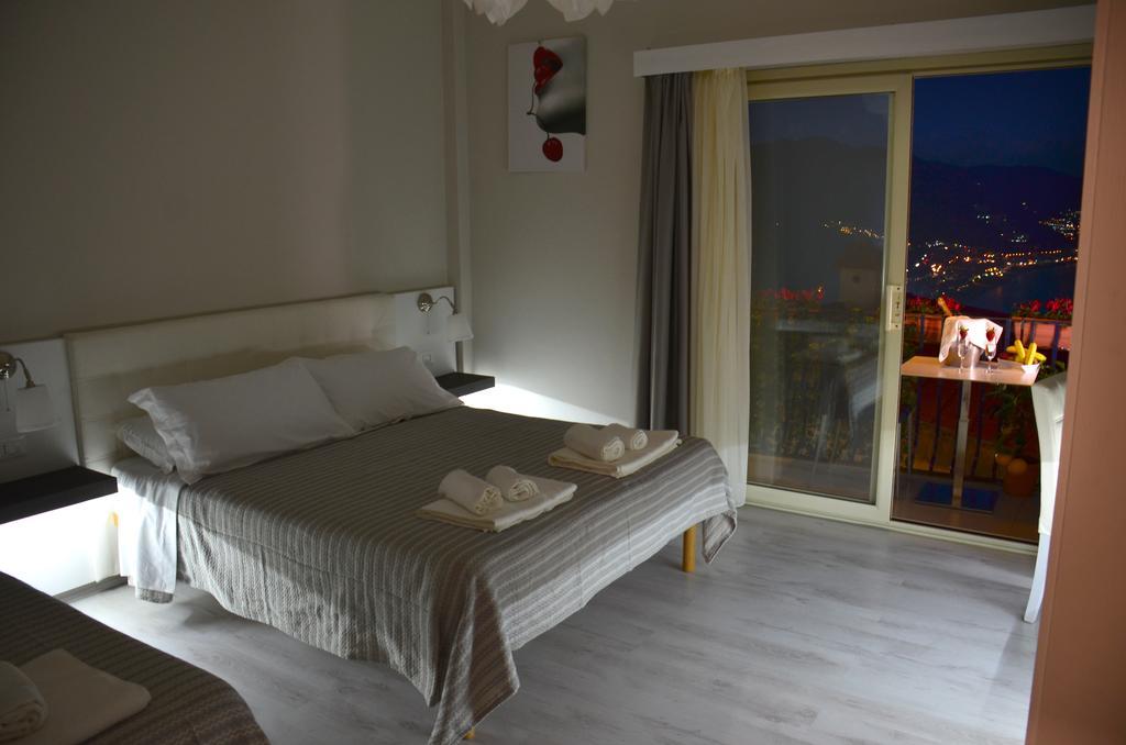 Athena Charming Rooms ตาออร์มินา ภายนอก รูปภาพ
