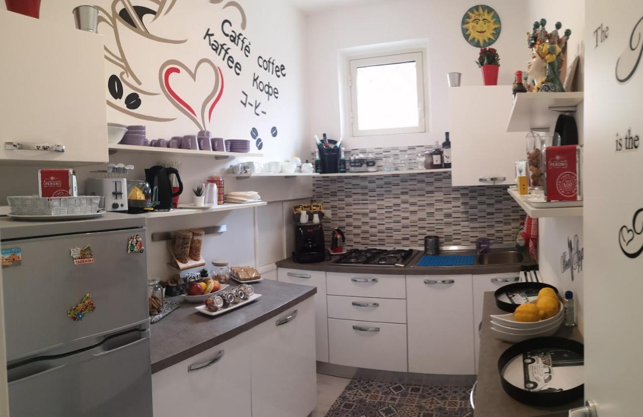 Athena Charming Rooms ตาออร์มินา ภายนอก รูปภาพ